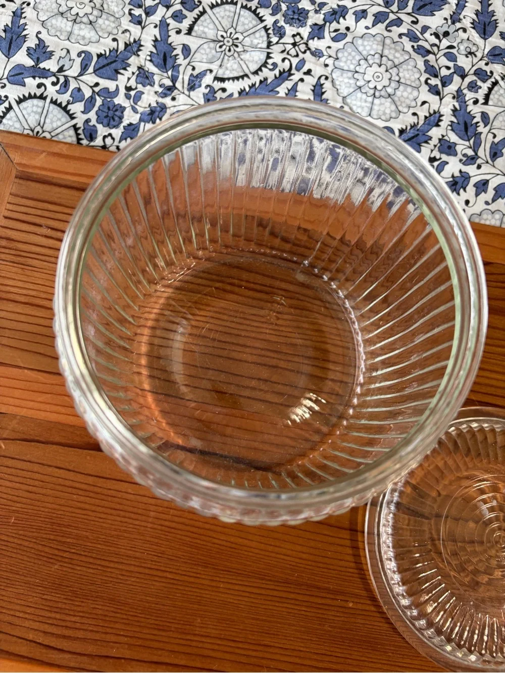 Vintage Clear Glass Ribbed Storage Jar with Lid - Clear EUC new chips cracks